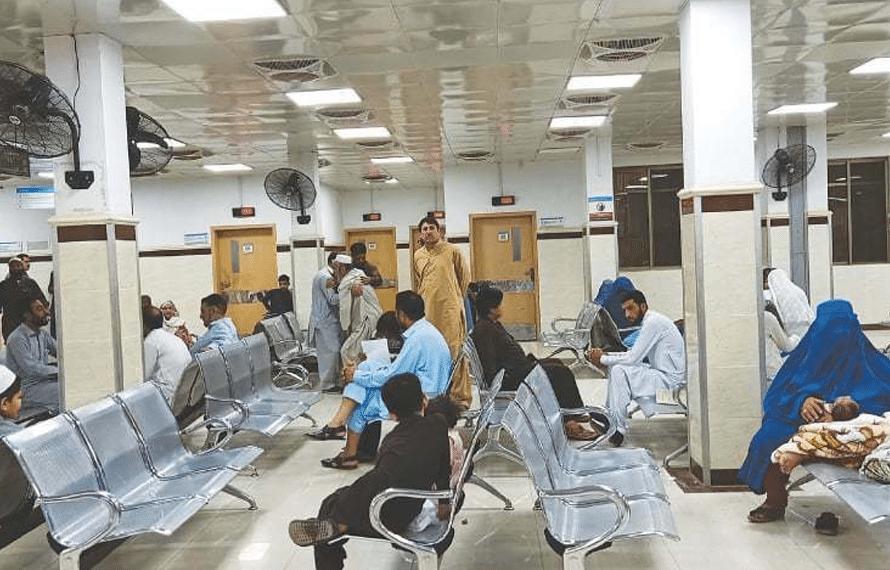 علاج خواب بن گیا، صحت کی سہولیات مہنگی ترین سطح پر پہنچ گئیں