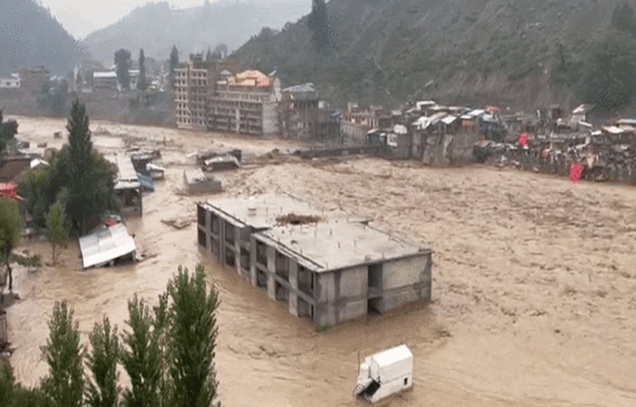 خیبرپختونخوا : قدرتی آفت سے تاریخ کی سب سے بڑی تباہی، 307 افراد جاں بحق
