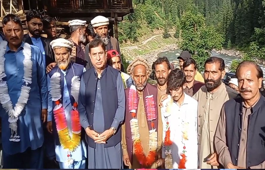 پیپلزپارٹی ، پی ٹی آئی کو جھٹکا، درجنوں سرکردہ رہنما شاہ غلام قادر کے قافلے میں شامل