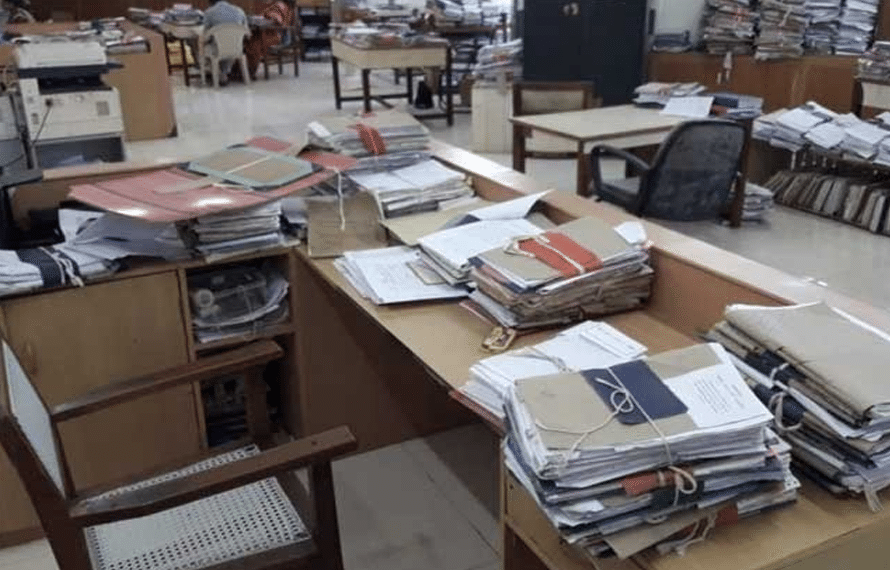 سرکاری ملازمین