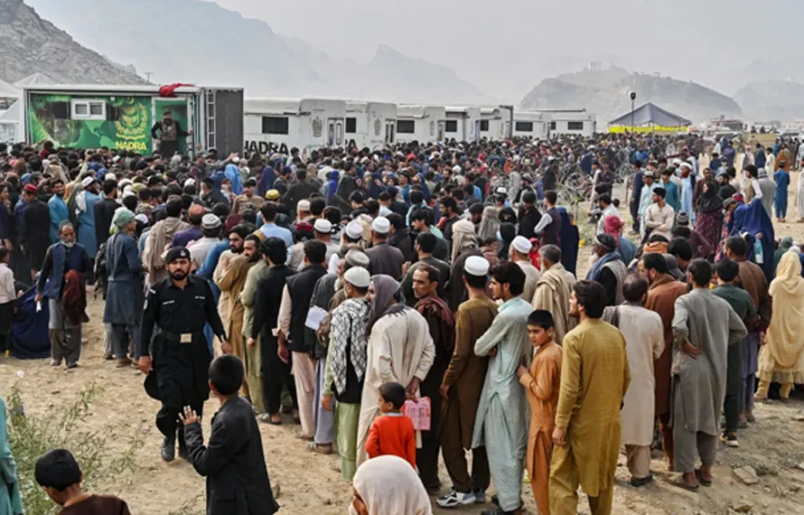 پاکستان کا انسانی بنیادوں پر 16 ہزار افغان شہریوں کے قیام میں توسیع کا فیصلہ