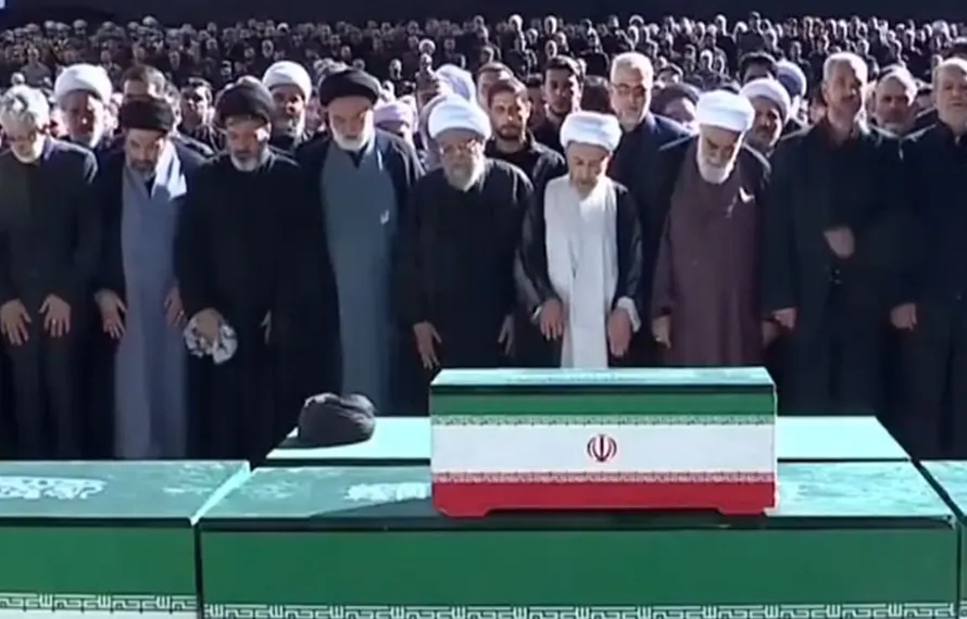 تہران میں ایران کے شہید سپریم لیڈر آیت اللہ علی خامنہ ای کی نمازِ جنازہ ادا، فضا سوگوار