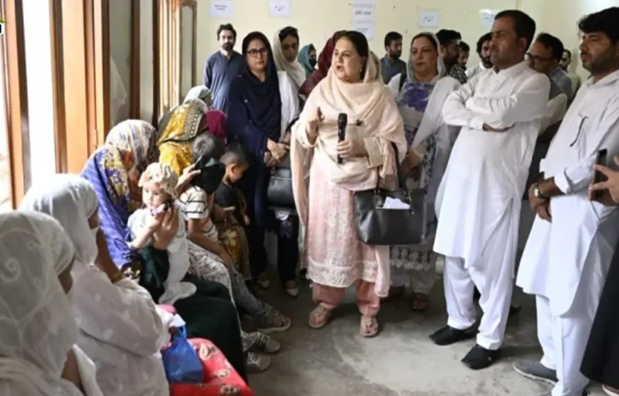 مفت بینظیر موبائل سم صرف بی آئی ایس پی دفاتر سے ہی حاصل کی جائے، چیئرپرسن بی آئی ایس پی