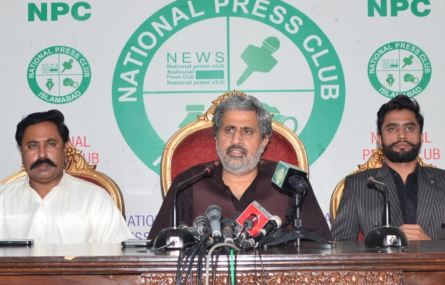 پاک فوج کیخلاف ہرزاسرائی، فیاض الحسن چوہان کا مولانا فضل الرحمن سے معافی کا مطالبہ