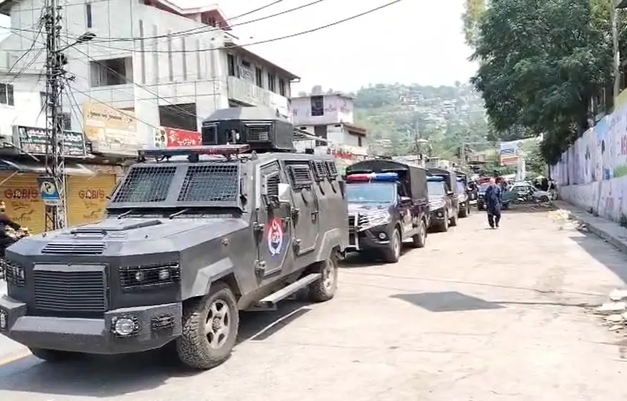 مظفرآباد میں سیکیورٹی فورسز کی سڑکوں پر مارچ، شہریوں میں احساسِ تحفظ، شرپسند عناصر کو واضح پیغام