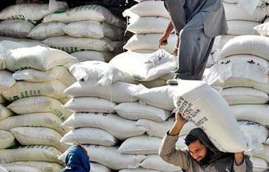پشاور: آٹے کی قیمت میں اضافہ، 20کلو تھیلے کی قیمت 2900 روپے سے تجاوز
