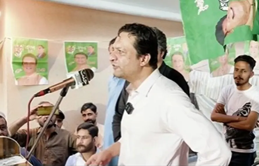 مسلم لیگ (ن) کے امیدوار سید افتخار علی گیلانی کی رہائش گاہ پر کارنر میٹنگ جلسے کی شکل اختیار کر گئی