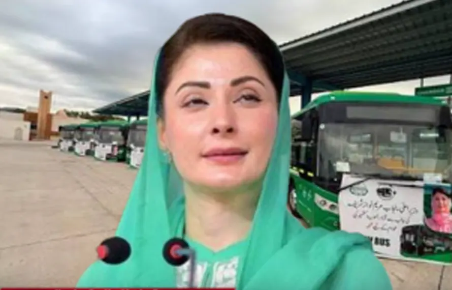 مریم نواز شریف کی فراہم کردہ 10 الیکٹرک بسیں سول سیکرٹریٹ پارک، انتخابات کے بعد سڑکوں پر لانے کا فیصلہ