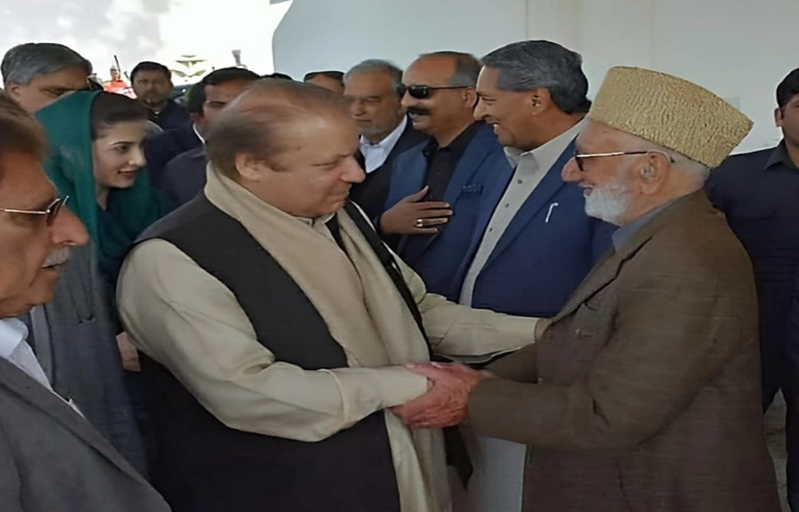 مسلم لیگ ن کی ایک اور وکٹ اُڑ گئی،راجہ عبدالقیوم خان پارٹی سے مستعفی