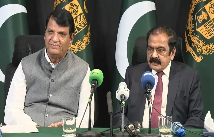 آزاد کشمیر انتخابات کے پہلے مرحلے میں مسلم لیگ (ن) 9 نشستوں کے ساتھ سب سے آگے، رانا ثنا اللہ