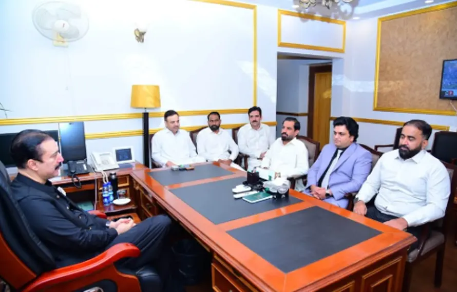 وزیراعظم فیصل ممتاز راٹھور سے دانش سکول حویلی کے وفد کی ملاقات، تعمیراتی امور کا تفصیلی جائزہ
