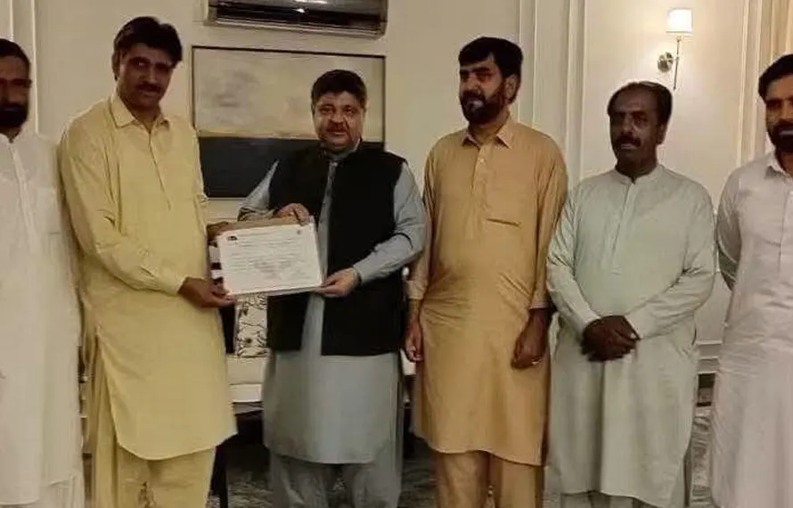 پیپلز پارٹی کو بڑا جھٹکا؛ دیوان چغتائی کو ٹکٹ دینے پر سینئر رہنماؤں کی علیحدگی، چوہدری عبدالجبار آئی پی پی میں شامل