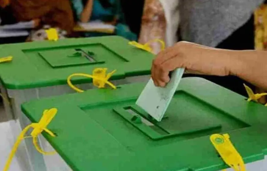 آزاد کشمیر انتخابات: پہلے مرحلے میں میرپور ڈویژن کی 13 نشستوں پر پولنگ کا باقاعدہ آغاز