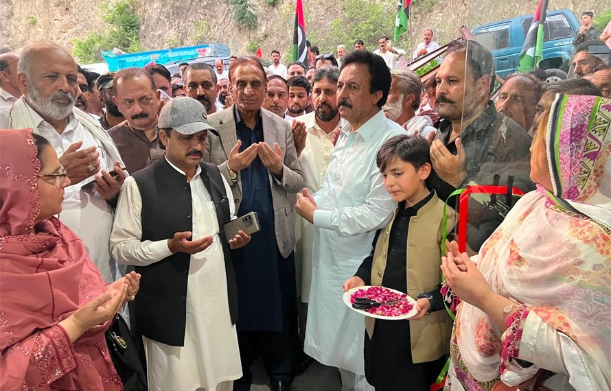 مرکزی الیکشن آفس کا افتتاح ،اچھل کود کرنیوالے گلگت بلتستان میں تیسرے نمبر پر آئے، لطیف اکبر کا ن لیگ پر طنز