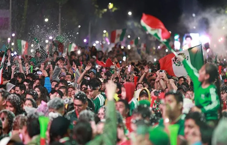 فیفا ورلڈکپ ،میکسیکو 40سال بعد پری کوارٹر فائنل میں پہنچ گیا، جشن کے دوران 3ہلاک