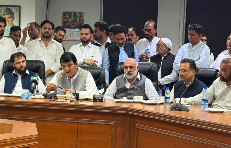 مسلم کانفرنس کو بڑا جھٹکا،سابق  امیدوار اسمبلی راجہ افتخار ن لیگ میں شامل