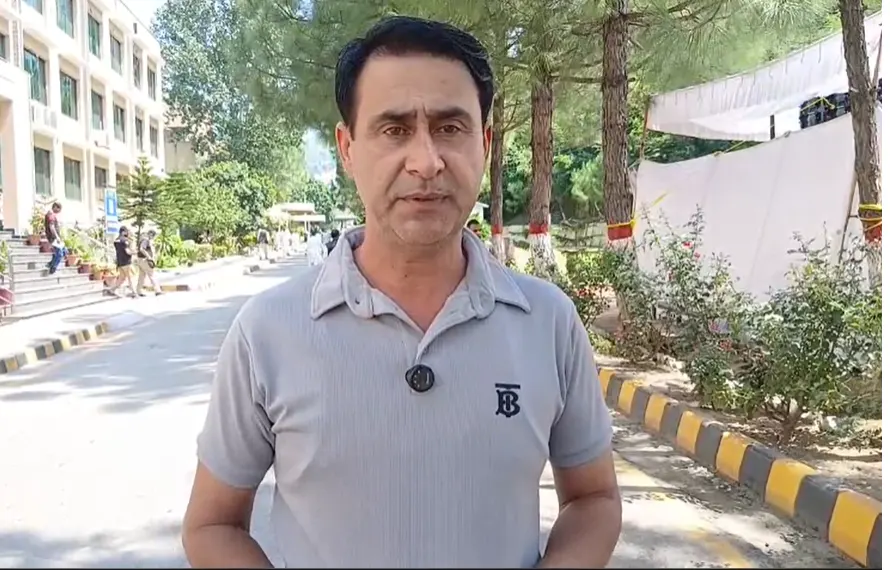 آزاد کشمیر قانون ساز اسمبلی: 17 نئے اراکین کی پہلی بار آمد، کئی روایتی سیاست دانوں کو شکست
