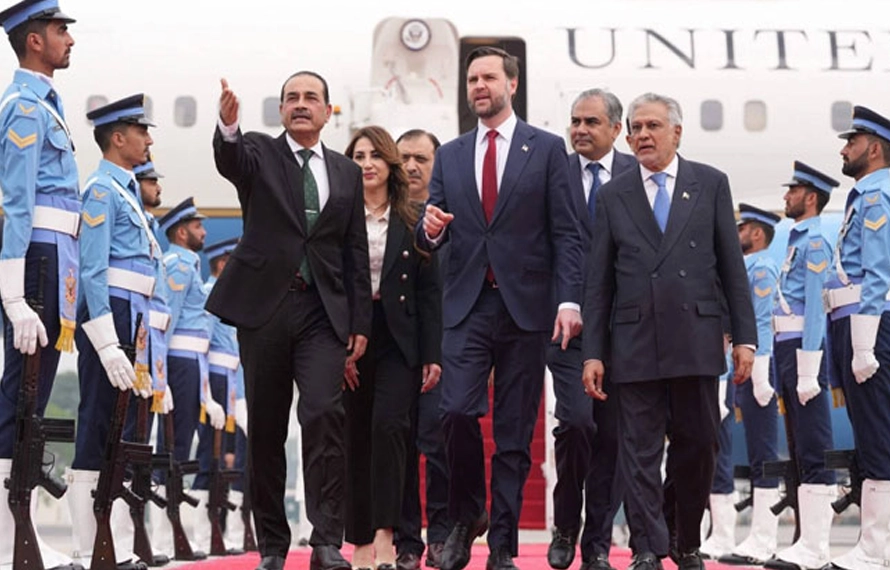 ایران،امریکہ کشیدگی : پاکستان کا ثالثی کردار ،چین ، برطانیہ جیسی بڑی طاقتیں پیچھے رہ گئیں،سائوتھ ایشین وائسز