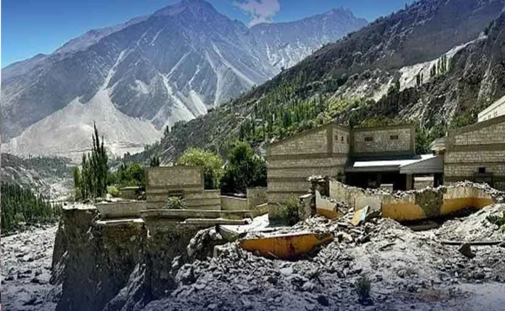 ہنزہ ، چپورسن میں زلزلے کے جھٹکے، شدت 4.8 ریکارڈ ،لینڈ سلائیڈنگ ،متعدد مکانات کو نقصان