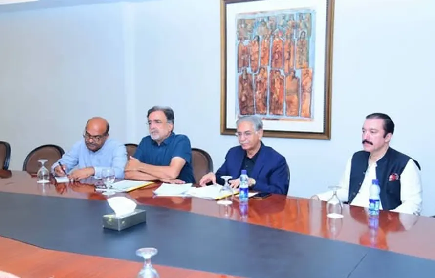 پی پی پی اور ن لیگ مذاکرات: تیسرا دور بھی بغیر کسی نتیجہ خیز فیصلے کے ختم، اہم سیاسی امور پر مشاورت جاری