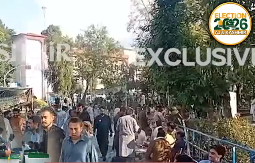مظفرآباد میں ووٹنگ کا جوش و خروش: پولنگ اسٹیشنز پر شہریوں کا غیر معمولی رش، پولنگ کا عمل جاری