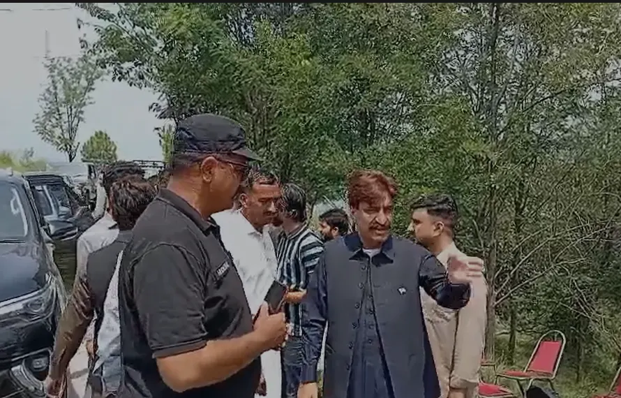 نو منتخب رکن اسمبلی ثاقب مجید کا حلقے کا دورہ: امن کمیٹی تشکیل، متاثرین سے تعزیت