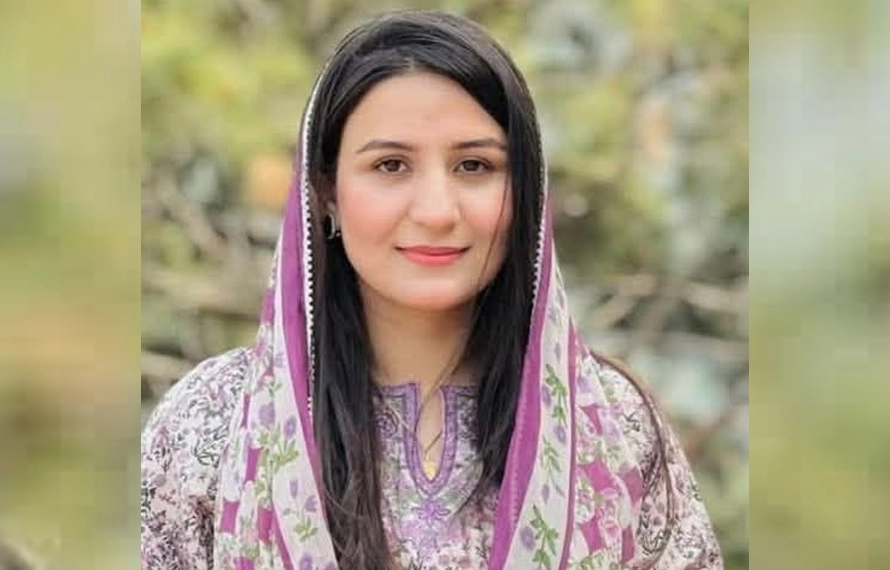 پولیس اہلکار کی جان بچانے والی زوبیہ خورشید راجہ کو تمغہ شجاعت دینے کی منظوری