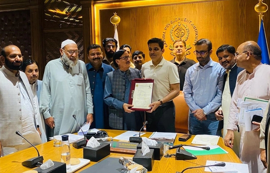مزدور یونین نے چیئرمین سی ڈی اے کو اپنا چارٹر آف ڈیمانڈ پیش کردیا