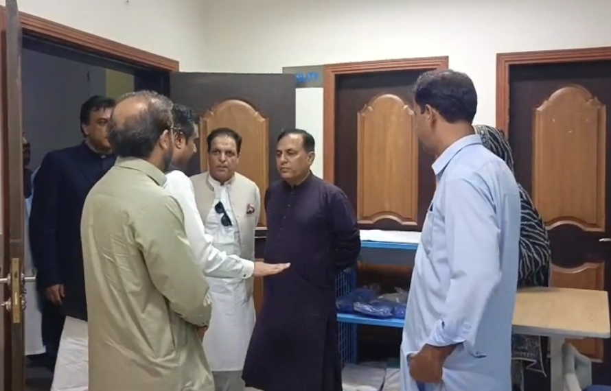 وزیرصحت کا ہٹیاں بالا کا دورہ، ڈی ایچ کیو ہسپتال کیلئے تین ڈاکٹرز  دینے کا اعلان