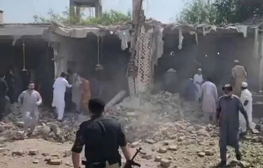 کوہاٹ خودکش دھماکا: دہشت گرد بارود بھری گاڑی اور رکشے میں پہنچے، تفتیشی حکام کے اہم انکشافات