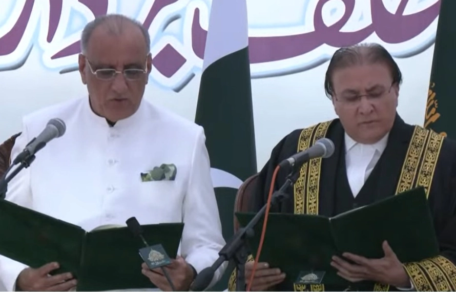 ڈاکٹر نجیب نقی نے صدارتی عہدے کا حلف اٹھا لیا