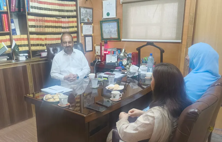 سینئر صحافی نوشین خواجہ کی سابق ڈپٹی اٹارنی جنرل راجہ خالد اور رکن قانون ساز اسمبلی سحرش قمر سے اہم ملاقات