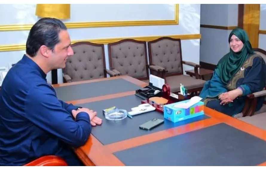 وزیراعظم آزاد کشمیر بیرسٹر افتخار علی گیلانی سے ایم ایل اے سحرش قمر کی ملاقات