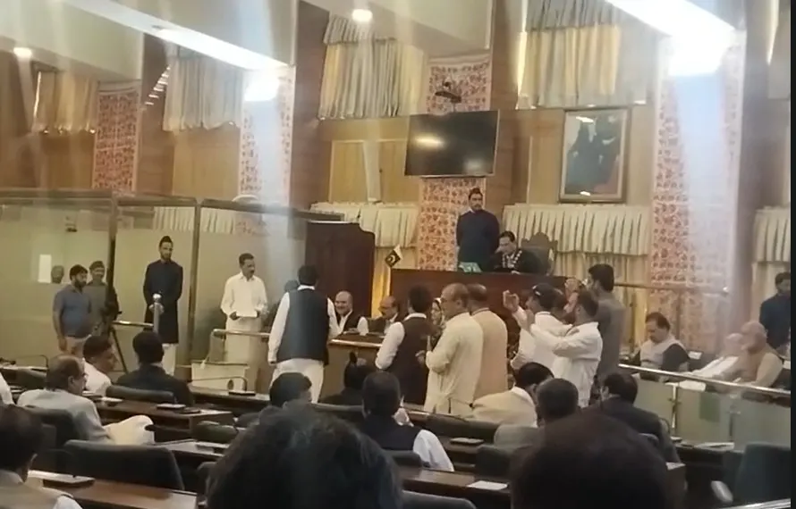آزاد کشمیر صدارتی انتخاب: اراکینِ اسمبلی کی جانب سے ووٹ کاسٹ کرنے کا سلسلہ جاری