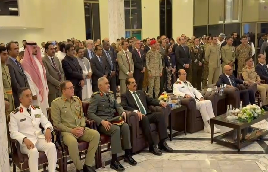 یوم دفاع پر ریاض میں پروقار تقریب، جنرل(ر) راحیل شریف،سعودی مسلح افواج کے جنرل فہد بن عبداللہ کی شرکت