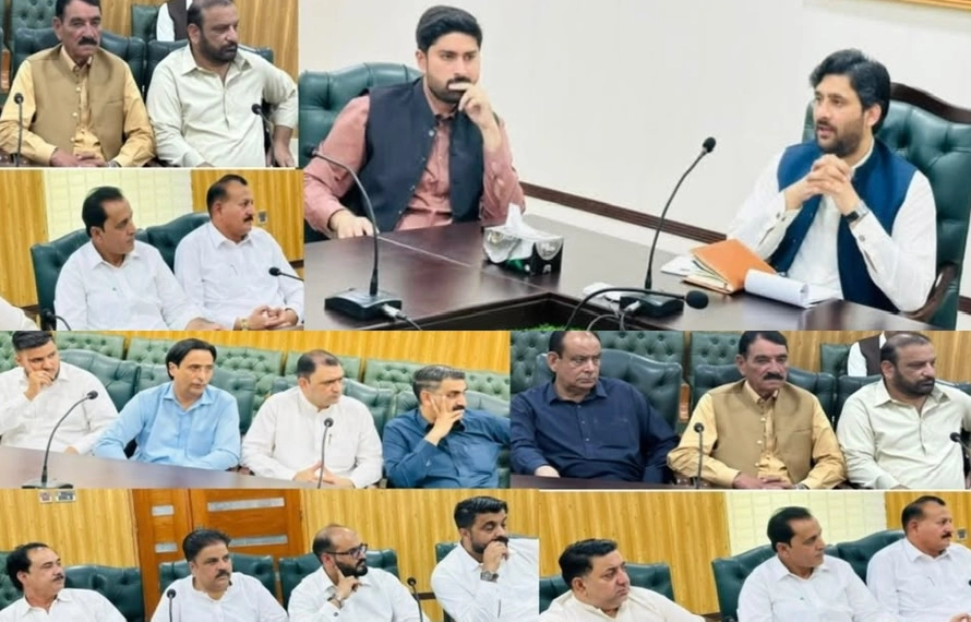 وزیراعظم کا دورہ کوٹلی، انتظامیہ اور مسلم لیگ ن  کا اجلاس، تعاون کی یقین دھانی