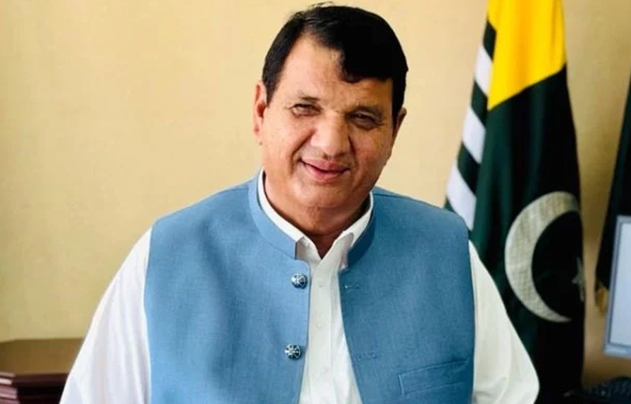 خیبرپختونخوا حکومت کو ایک اور موقع دینا چاہتے ہیں ِ:امیر مقام