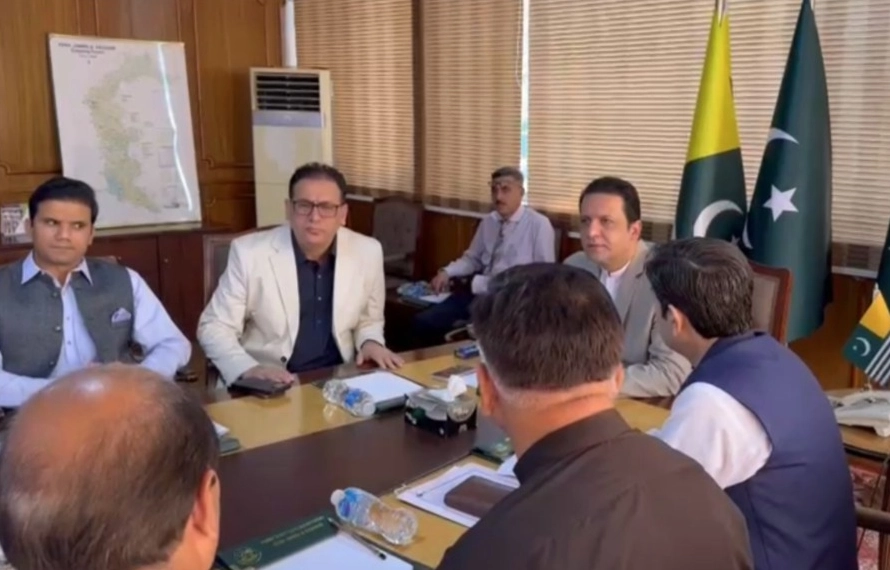 آزاد کشمیر میں سرمایہ کاری کا فروغ حکومت کی اہم ترجیحات میں شامل ہے: افتخار گیلانی