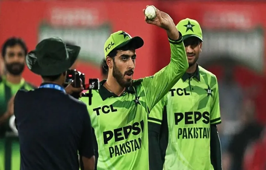 آل راؤنڈ کارکردگی، عرفات منہاس نے اہم اعزاز حاصل کر لیا