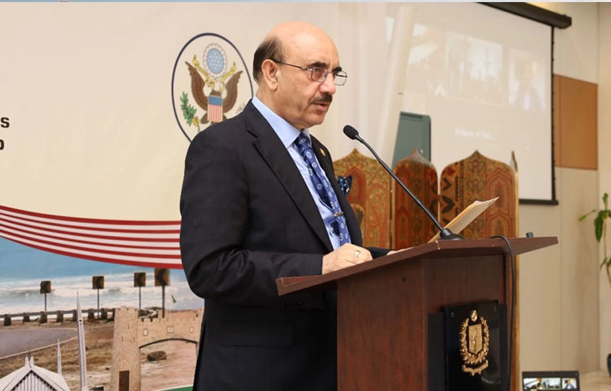 عالمی بحران میں پاکستان کا کردار نمایاں،سردار مسعود خان