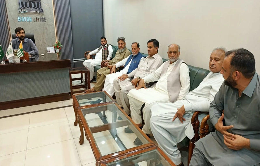 میئر میرپور کی کوششیں رنگ لے آئیں، کونسلر عبدالرزاق اور اسٹیٹ آفیسر کے درمیان تنازع حل