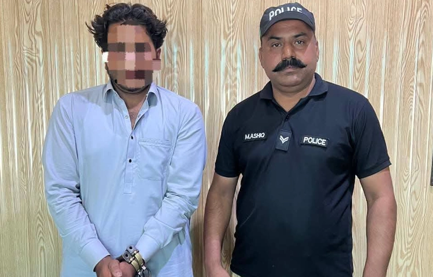 میرپور،جعلی آئی ڈیز بنا کر شہریوں سے فراڈ کرنیوالا شخص گرفتار