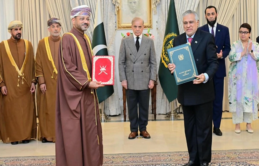 پاکستان اور عمان مختلف شعبوں میں تعاون بڑھانے پرمتفق، 5 اہم معاہدے