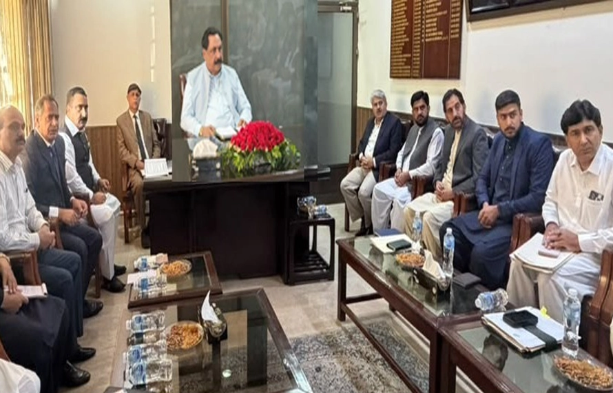 مہاجرین جموں وکشمیر مقیم پاکستان کے تحفظ کیلئے کردار ادا کرینگے،وزیرمالیات راجہ ریاست