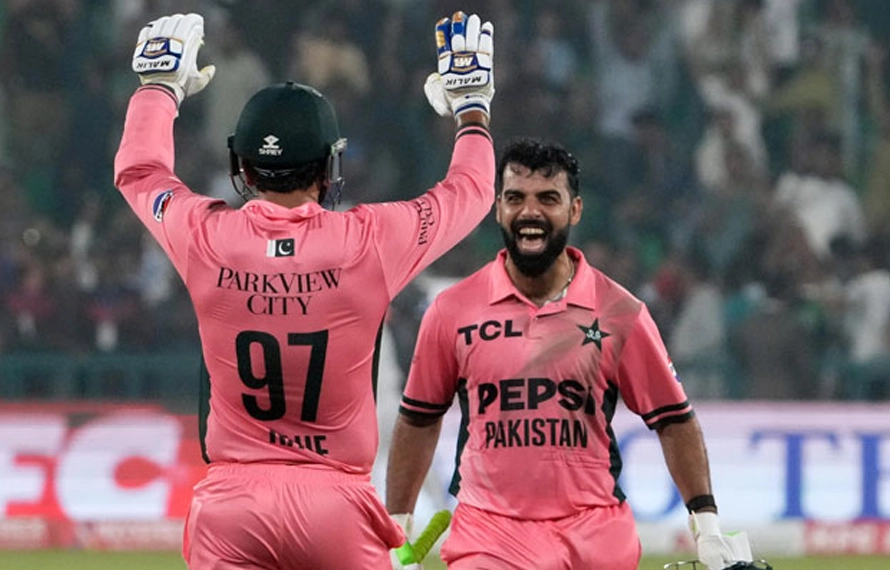 شاداب خان نے ون ڈے کرکٹ میں اہم ریکارڈ اپنے نام کرلیا
