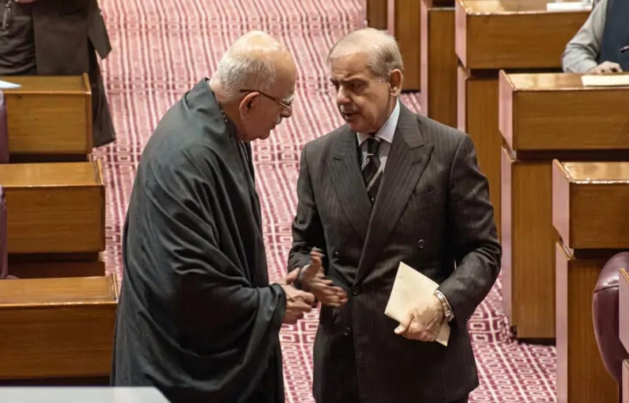 وزیراعظم شہباز شریف کی محمود اچکزئی سے ملاقات ،دوبارہ مذاکرات کی دعوت