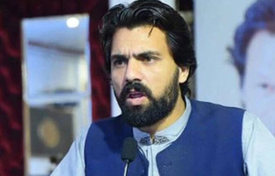 اقتدار جاتے ہی شاہد خٹک روپوش، اغواء کی خبریں بے بنیاد نکلیں