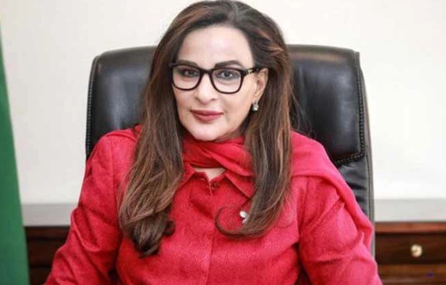 چار ڈرافٹس طے، پھر آخری لمحے میں کیا ہوا؟ شیری رحمان کا بڑا انکشاف